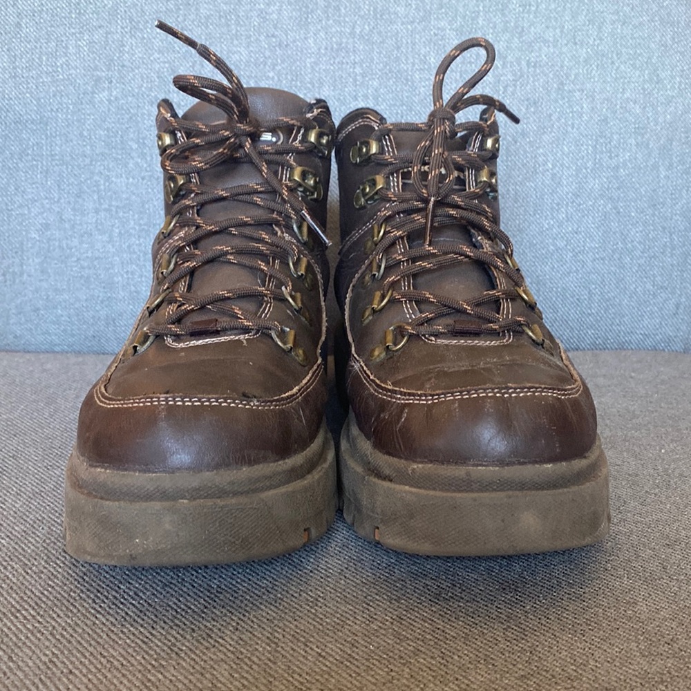 Sketchers Boots
